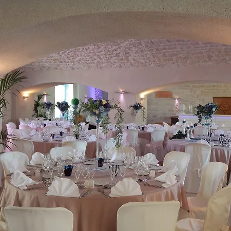 Le Manoir Des Montagnes מלון 4*